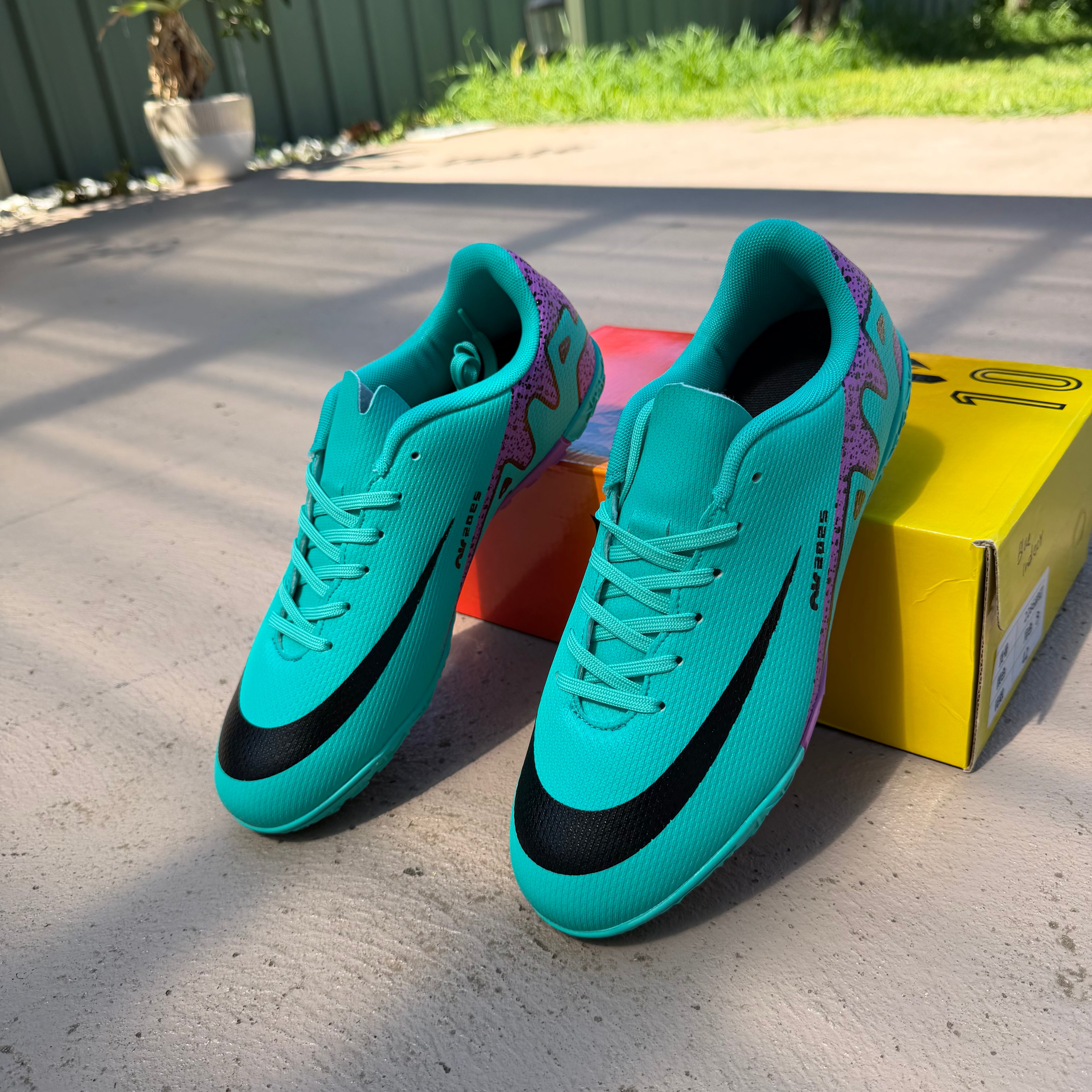 Men's Futsal & Indoor Soccer Shoes